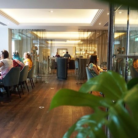 The Roseate Reading Hotell Exteriör bild The interior of the lounge