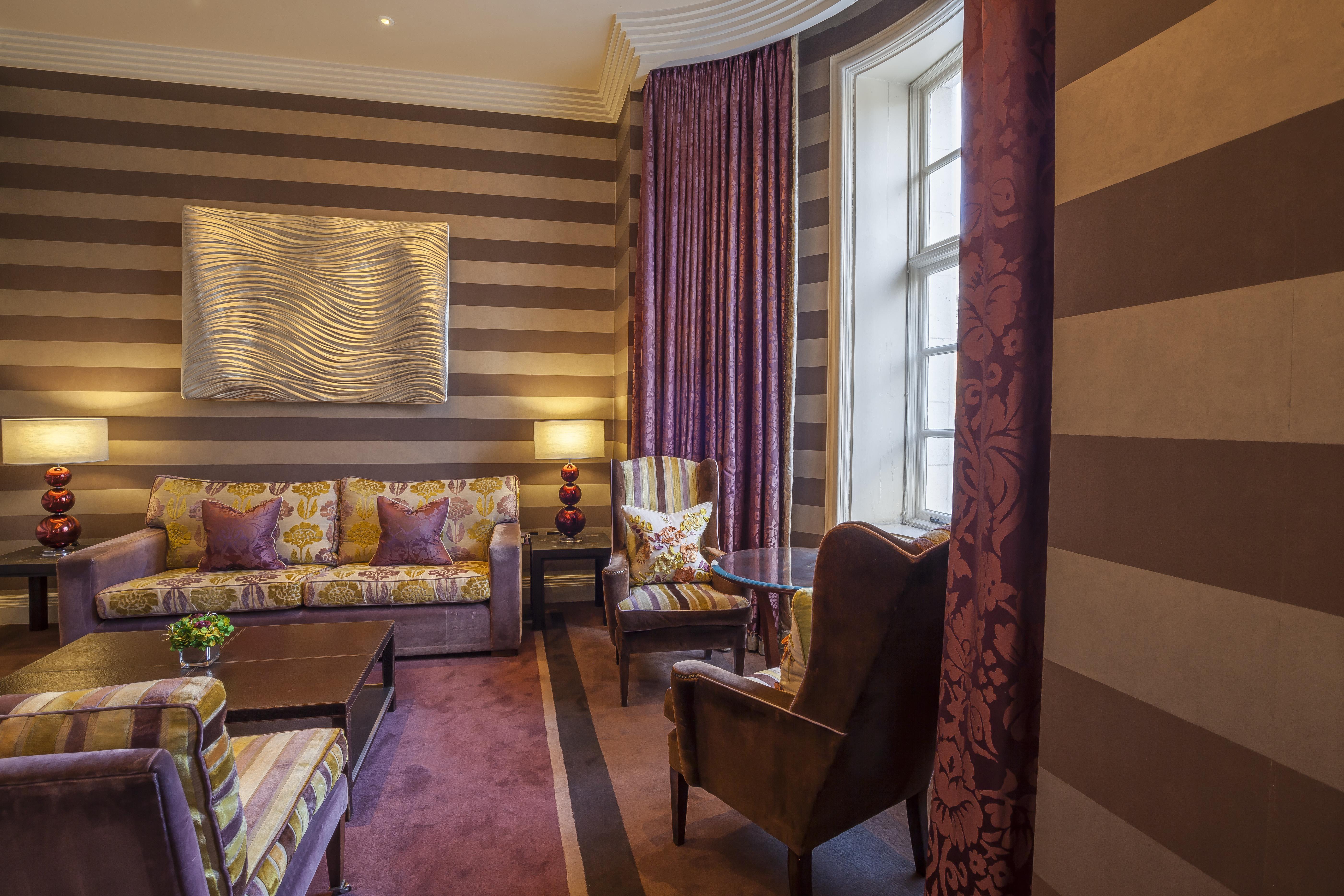 The Roseate Reading Hotell Exteriör bild A suite at the hotel