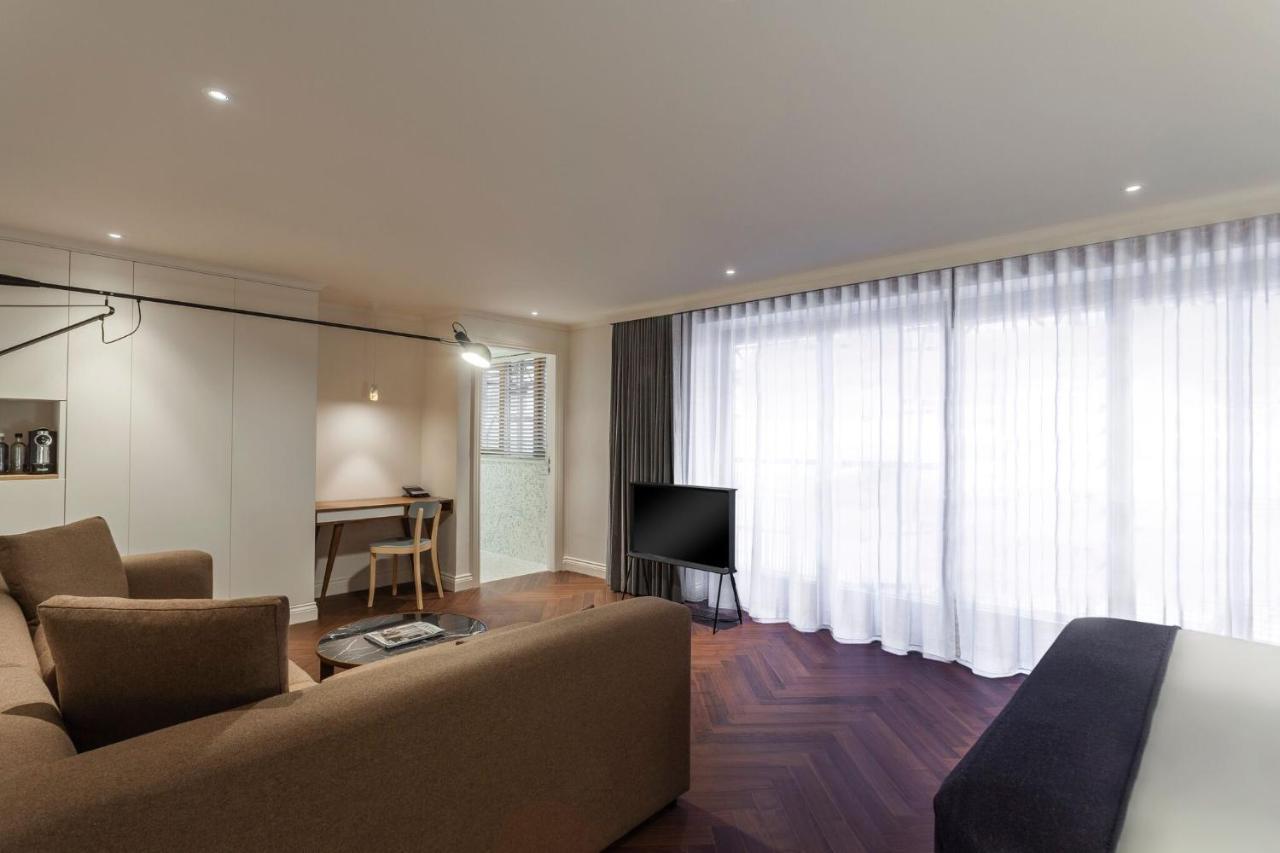 The Roseate Reading Hotell Exteriör bild A typical apartment